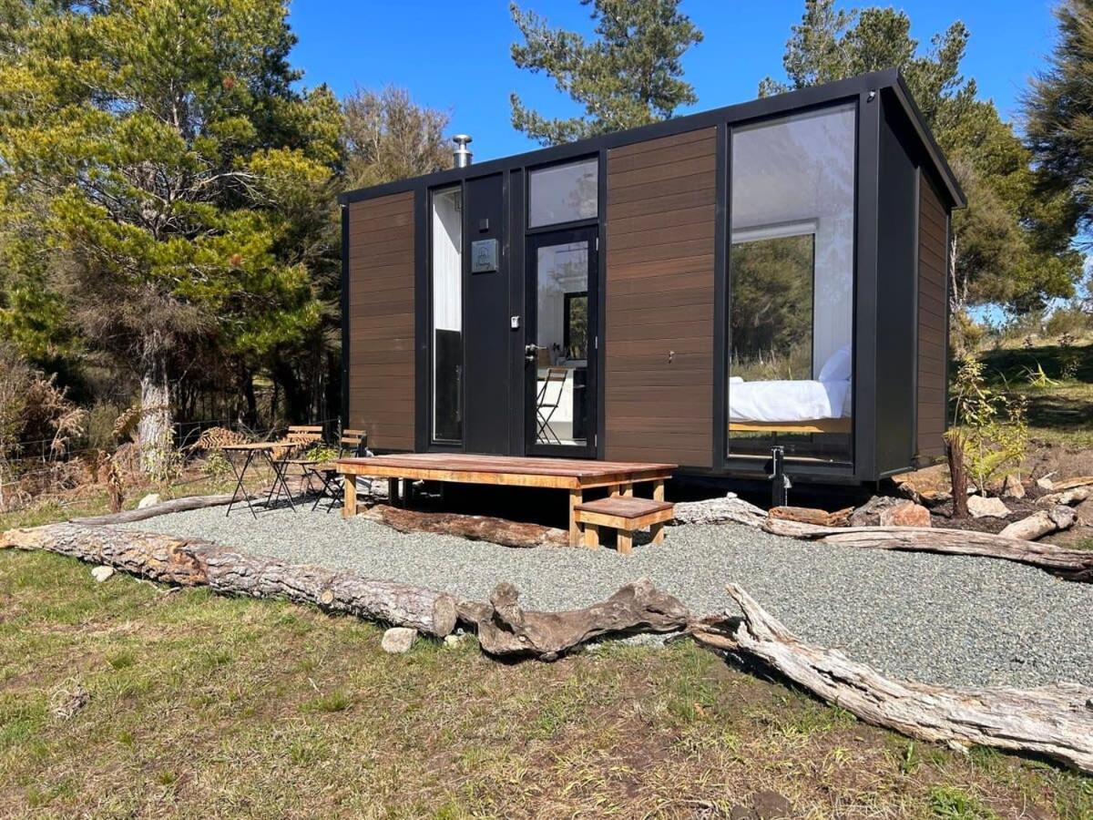 Ruru Tiny House By Tiny Away Villa Rangihaeata Buitenkant foto