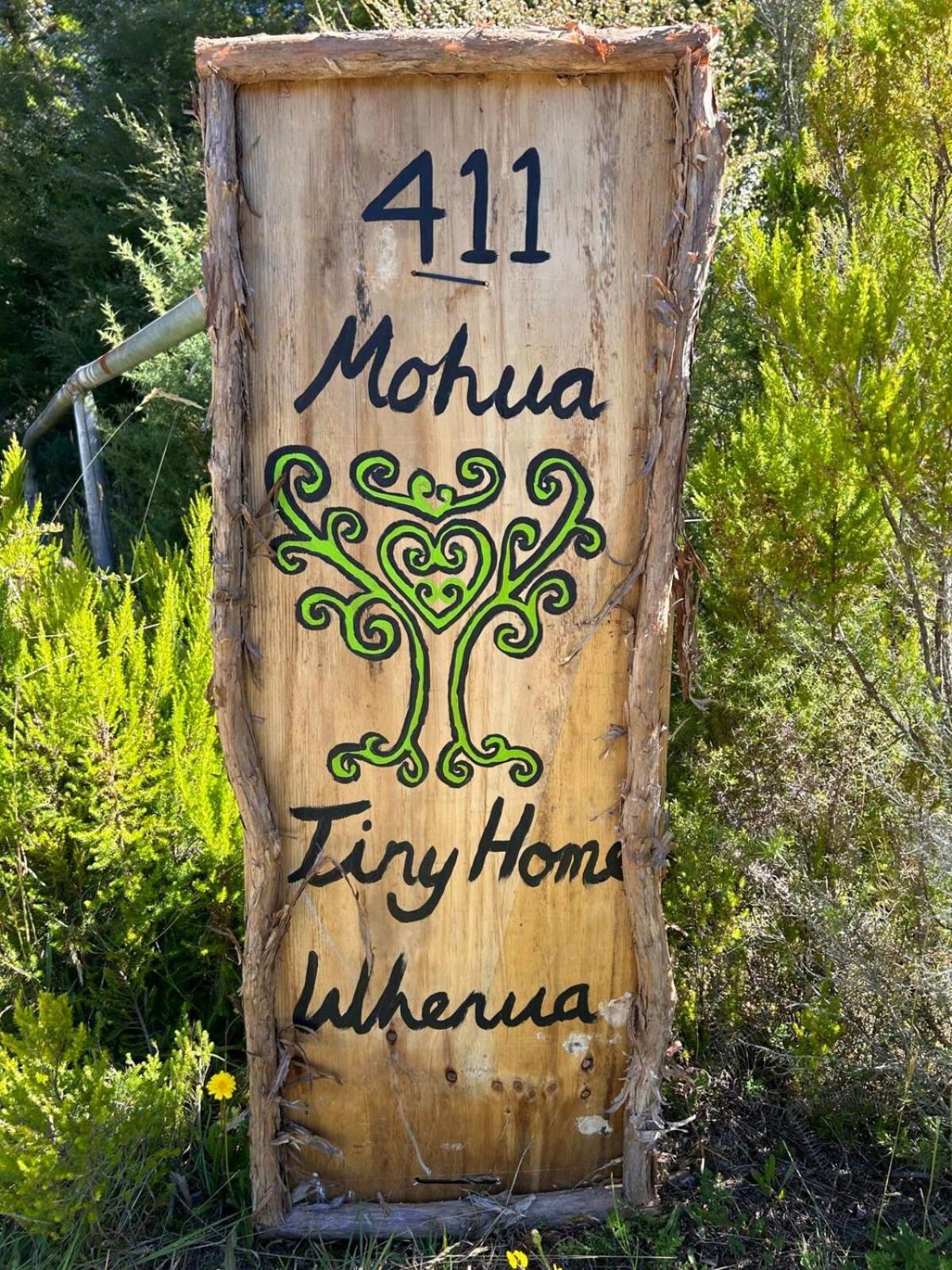 Ruru Tiny House By Tiny Away Villa Rangihaeata Buitenkant foto